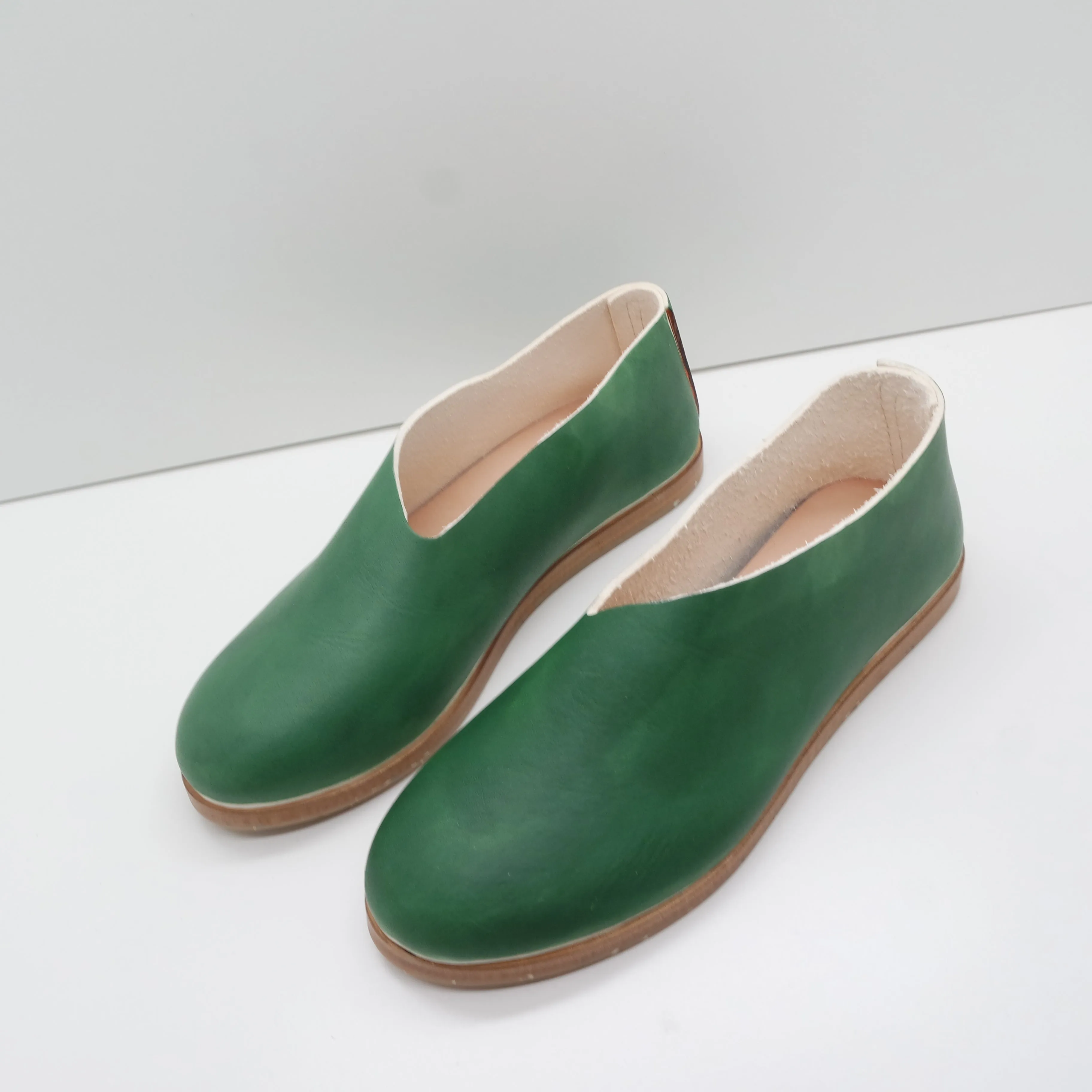 BBF24 SALE. SIZE 39. THE RAE. BUKO LEAF