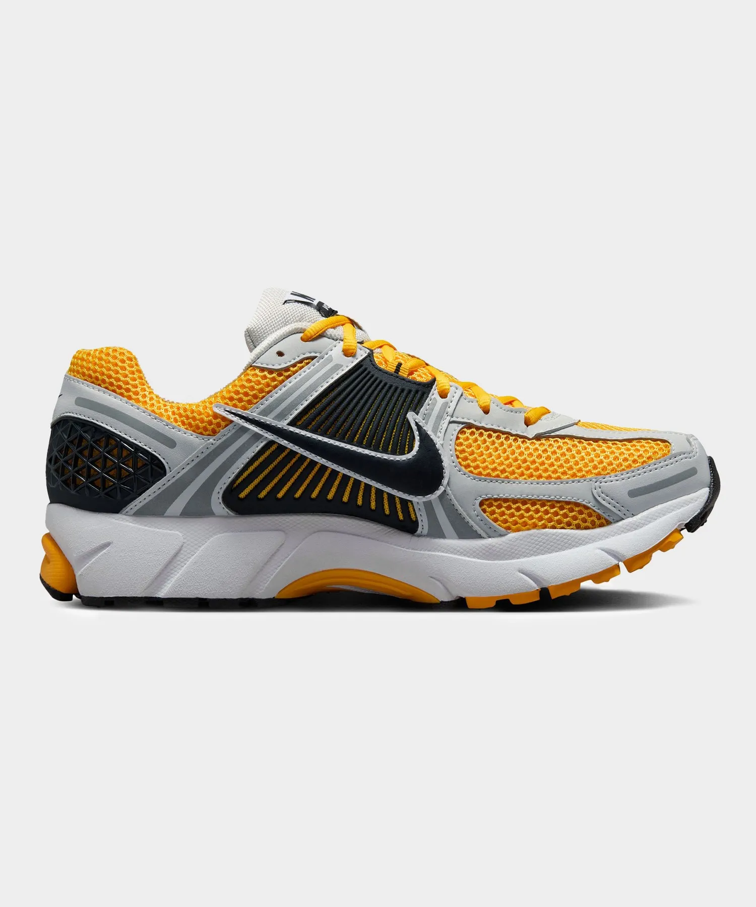 Nike Zoom Vomero in University Gold