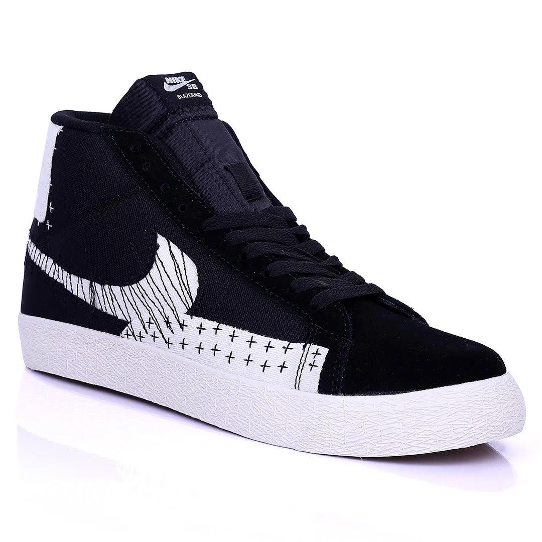 NK Exquisite White And Black Designed  Sneakers With Solid White Sole