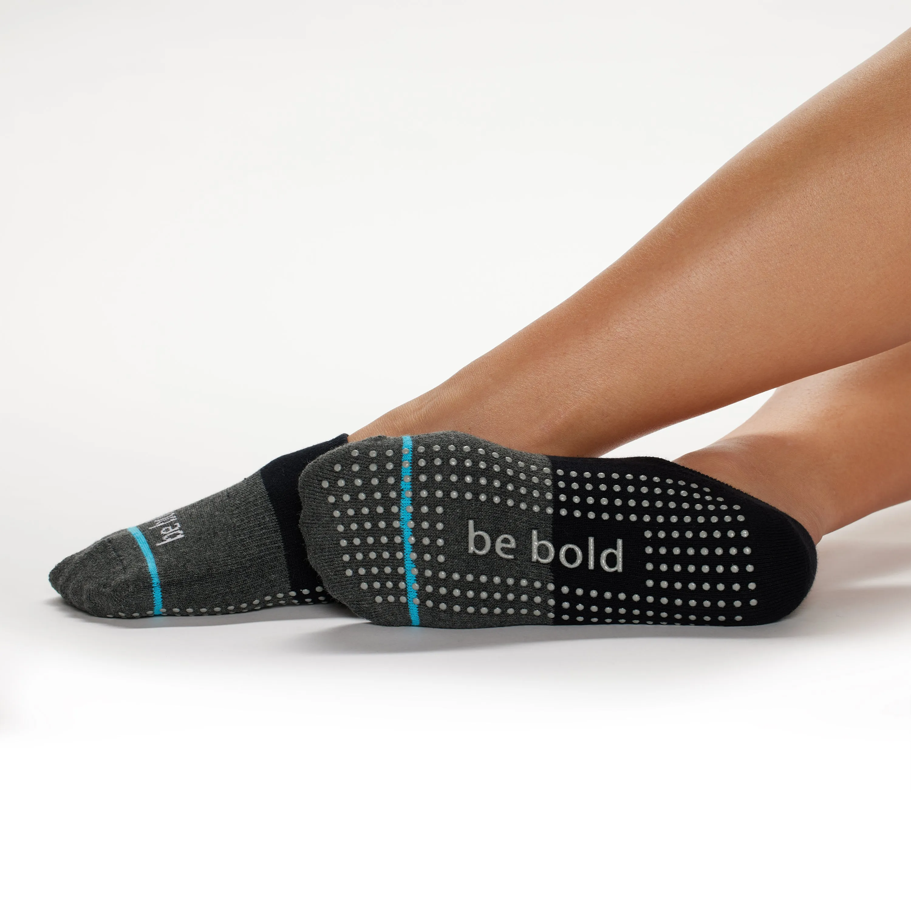 **No Show** Be Bold Quinn Grip Socks (Sparrow)