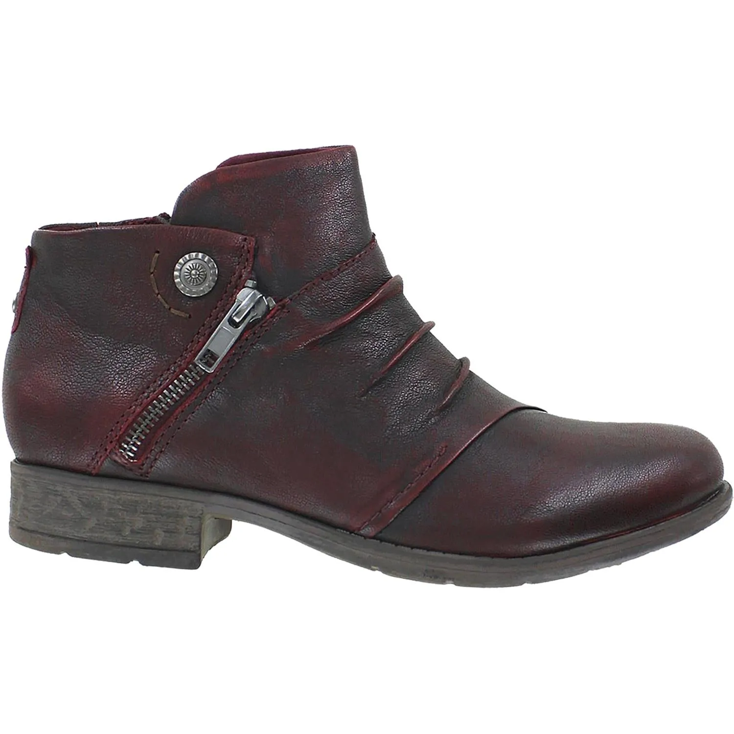 Women's Earth Ronan Garnet Brush Off Leather